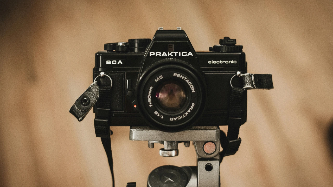 Digital cameras vs smartphone cameras